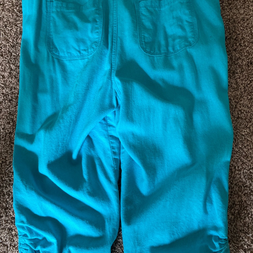 Woman’s Capris - Picture 2 of 3